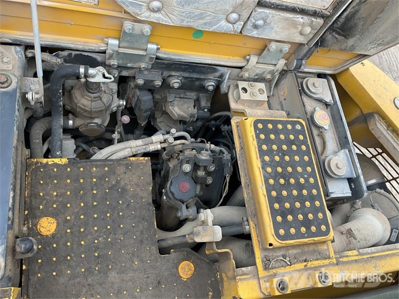 Komatsu PC 138US-11 Tracked Excavator Roomikekskavaatorid