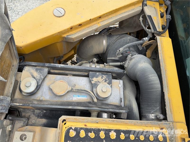 Komatsu PC 138US-11 Tracked Excavator Escavadeiras de esteiras
