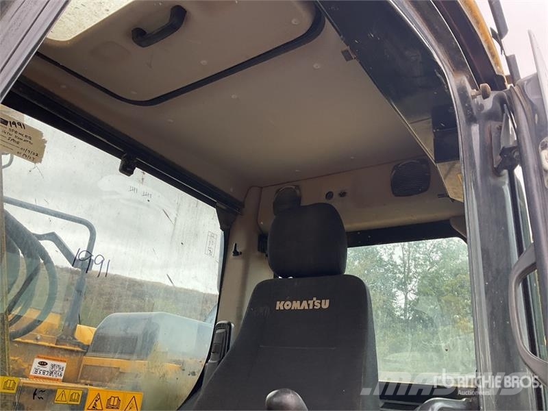 Komatsu PC 138US-11 Tracked Excavator Roomikekskavaatorid