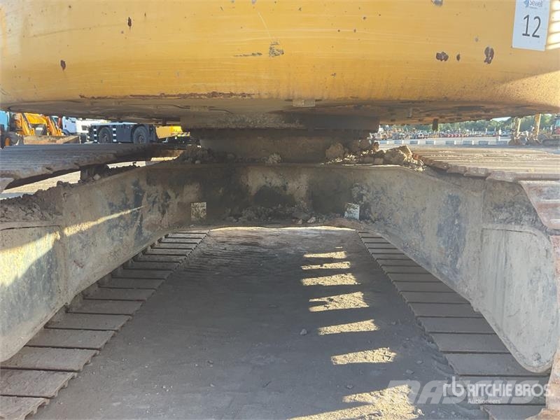 Komatsu PC 138US-11 Tracked Excavator Roomikekskavaatorid