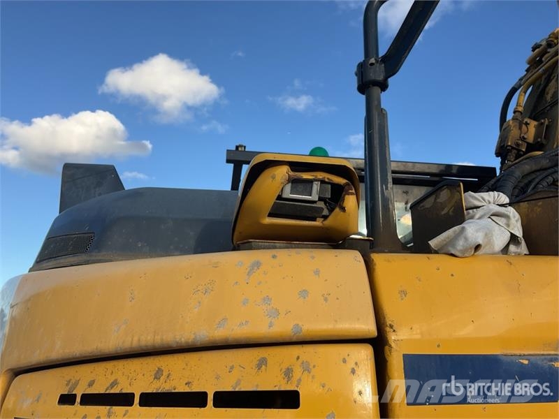 Komatsu PC 138US-11 Tracked Excavator Roomikekskavaatorid