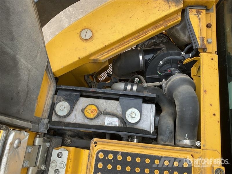 Komatsu PC138US-11 Tracked Excavator Crawler excavators