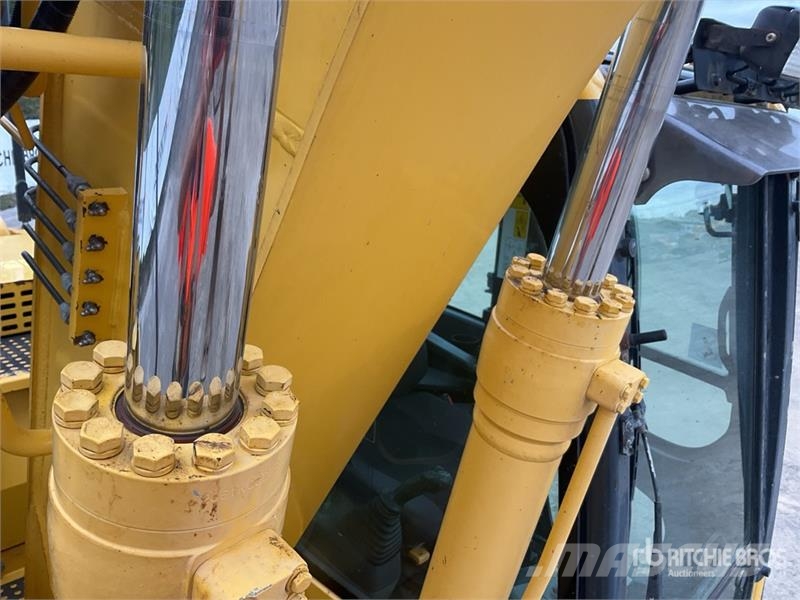 Komatsu PC138US-11 Tracked Excavator Crawler excavators