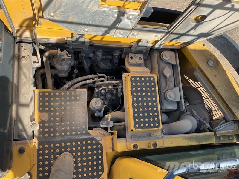 Komatsu PC138US-11 Tracked Excavator Crawler excavators