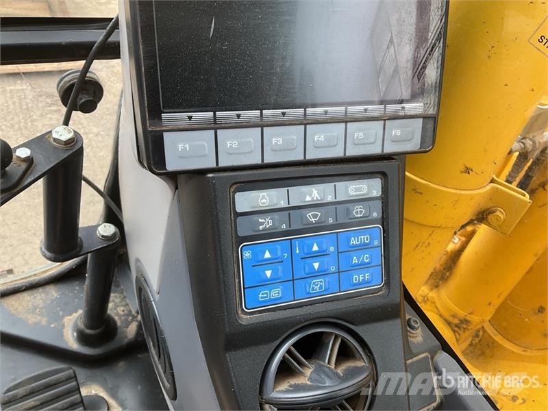Komatsu PC138US-11 Tracked Excavator Crawler excavators