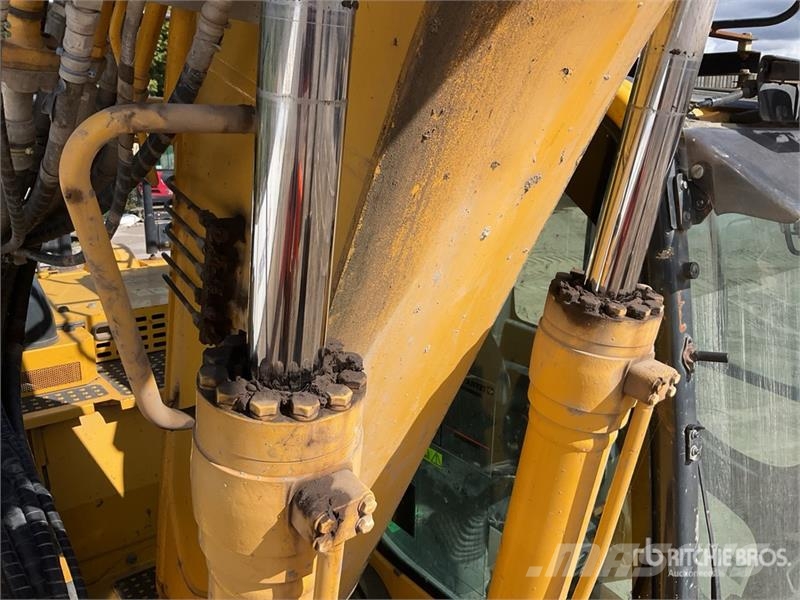 Komatsu PC138US-11 Tracked Excavator Crawler excavators