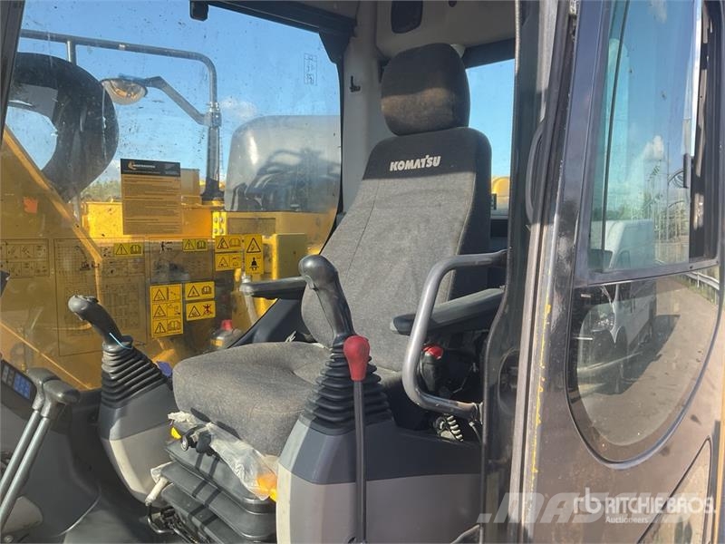 Komatsu PC138US-11E0 Tracked Excavator Bagri goseničarji