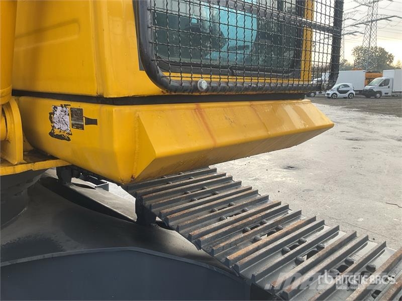 Komatsu PC200-8N1 Tracked Excavator Kāpurķēžu ekskavatori