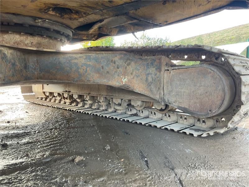Komatsu PC210LC-10 Tracked Excavator Crawler excavators
