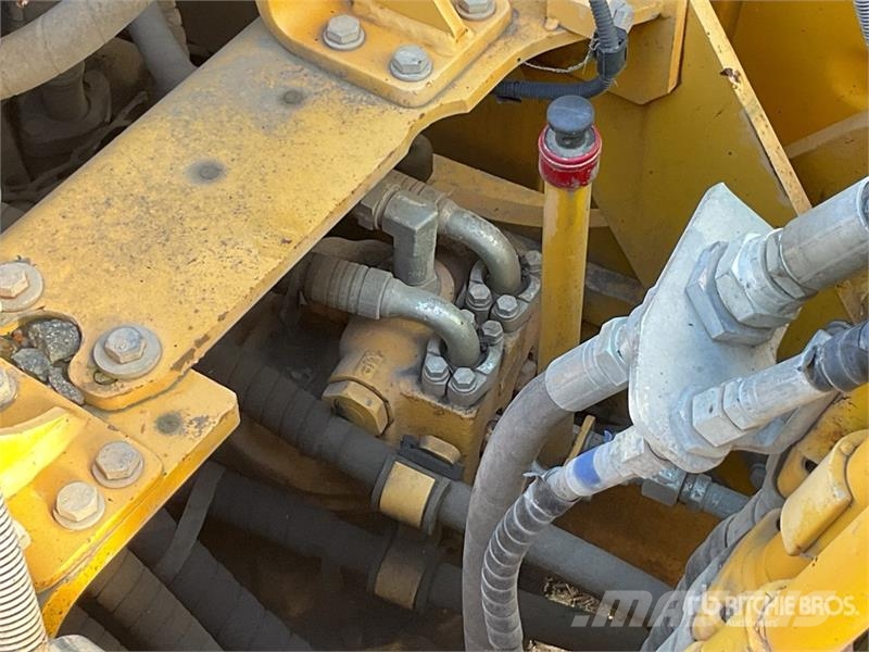 Komatsu PC210LC-10 Tracked Excavator Crawler excavators