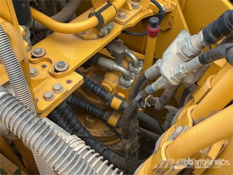 Komatsu PC210LC-10 Tracked Excavator Bageri gusjeničari