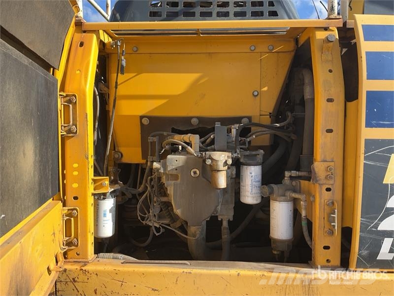 Komatsu PC210LC-10 Tracked Excavator Crawler excavators