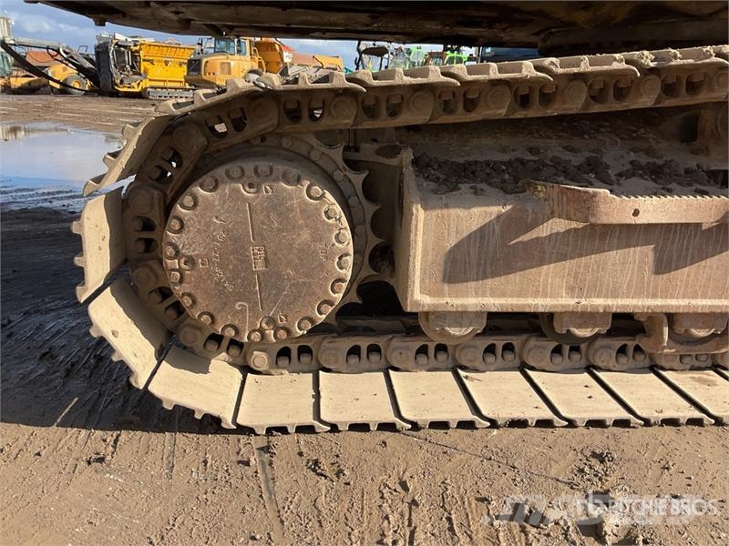 Komatsu PC210LC-10 Tracked Excavator Crawler excavators