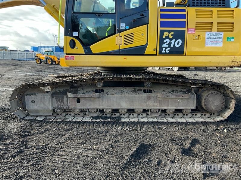 Komatsu PC210LC-10 Tracked Excavator Bandgrävare