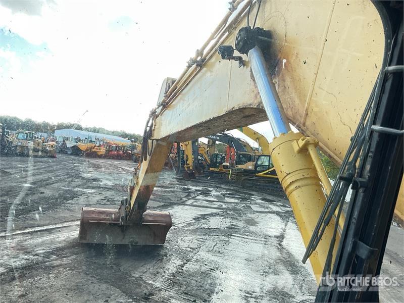 Komatsu PC210LC-10 Tracked Excavator Crawler excavators