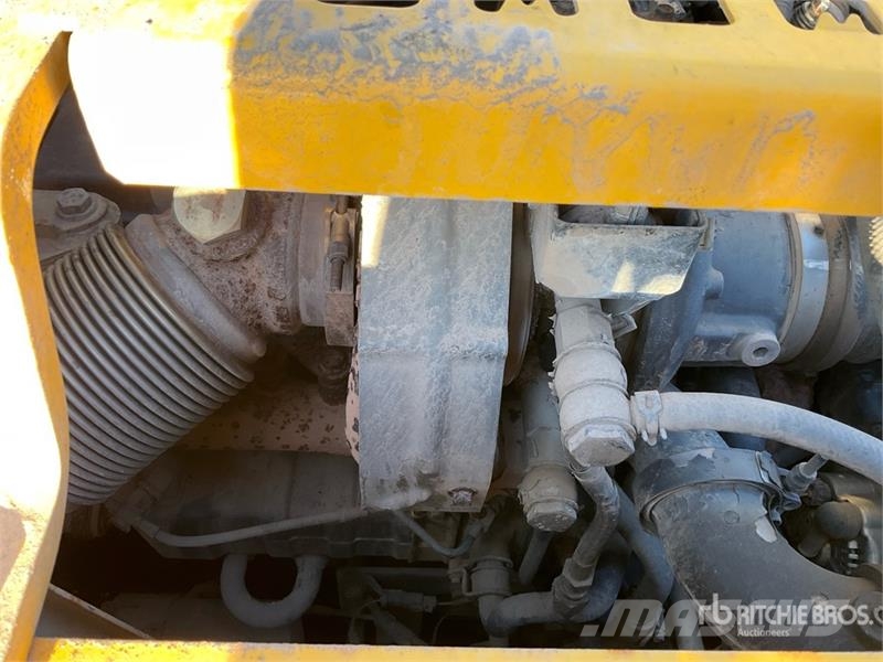 Komatsu PC210LC-10 Tracked Excavator Kāpurķēžu ekskavatori