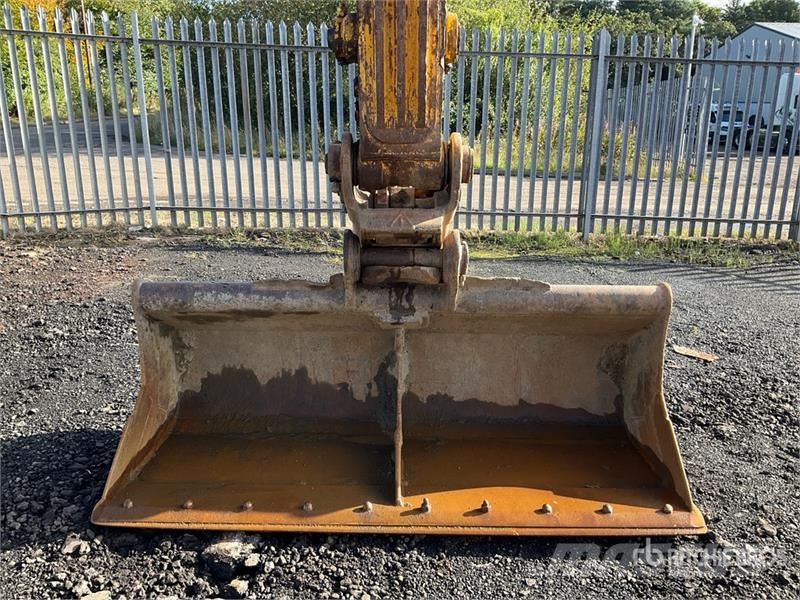 Komatsu PC210LC-10 Tracked Excavator Bandgrävare