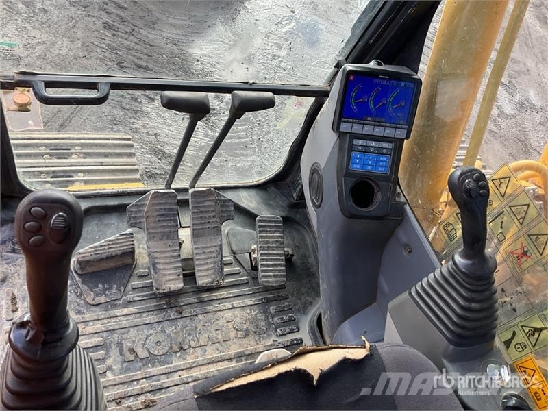 Komatsu PC210LC-10 Tracked Excavator Crawler excavators