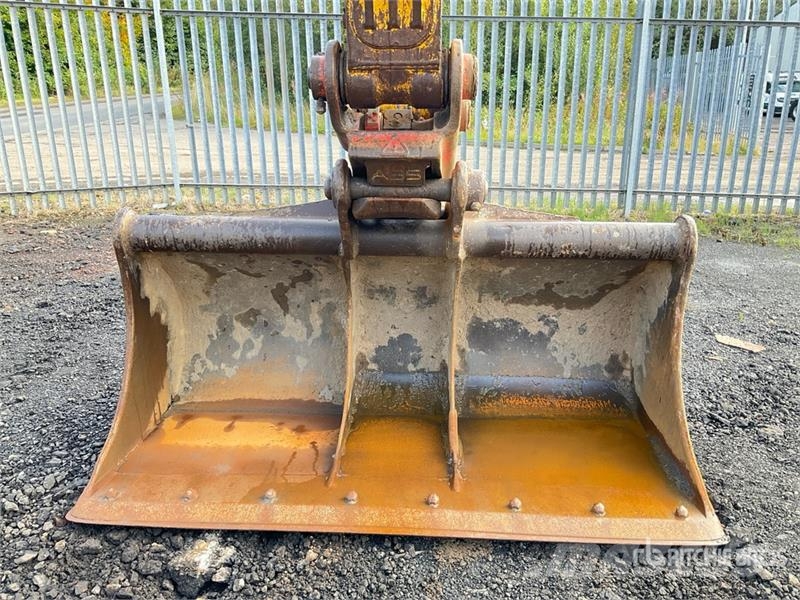 Komatsu PC210LC-10 Tracked Excavator Raupenbagger