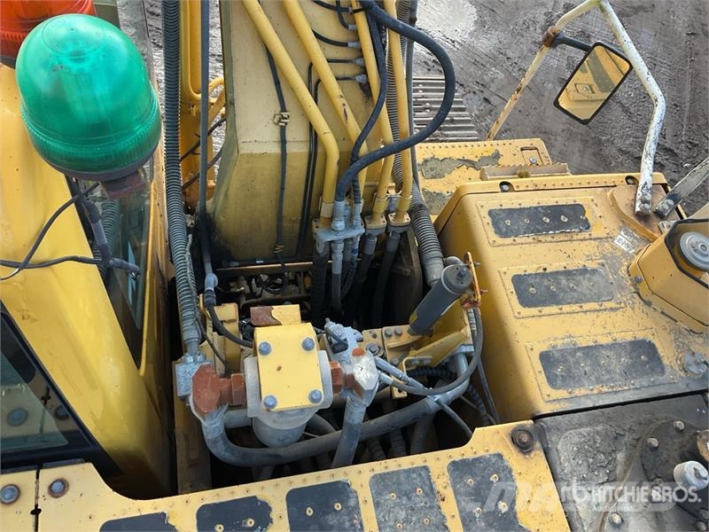 Komatsu PC210LC-10 Tracked Excavator Crawler excavators