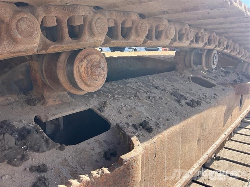 Komatsu PC210LC-10 Tracked Excavator Crawler excavators