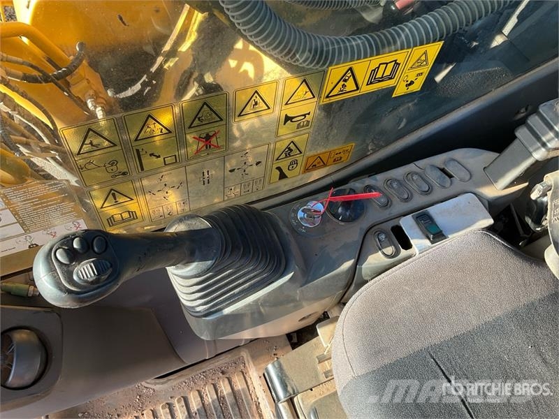 Komatsu PC210LC-10 Tracked Excavator Kāpurķēžu ekskavatori