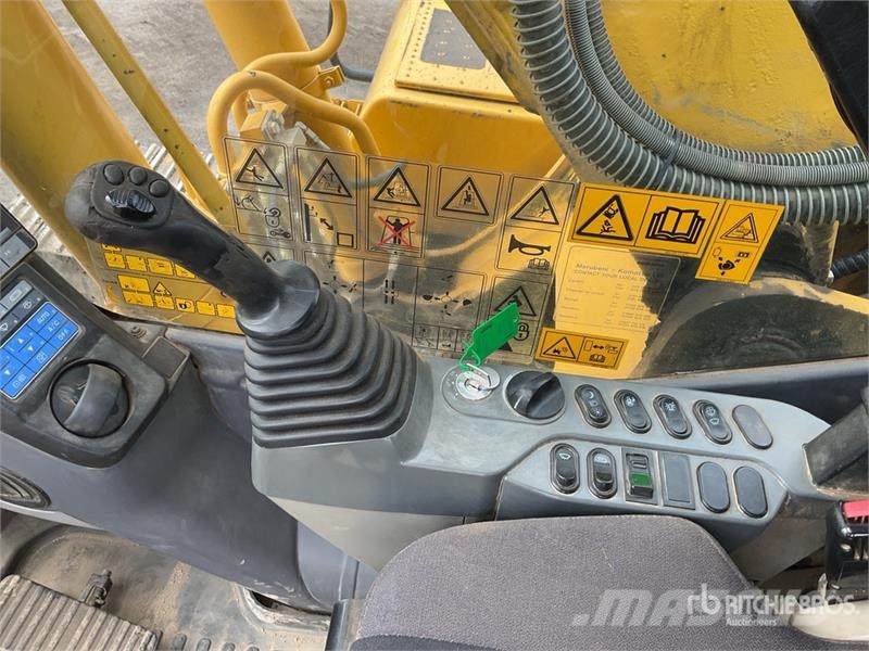 Komatsu PC210LC-10 Tracked Excavator Bageri gusjeničari