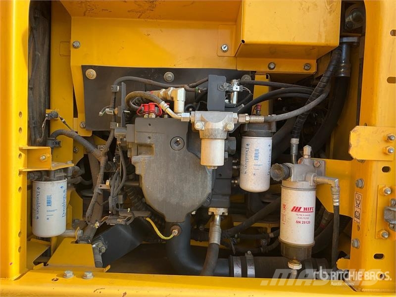 Komatsu PC210LC-10 Tracked Excavator Bandgrävare