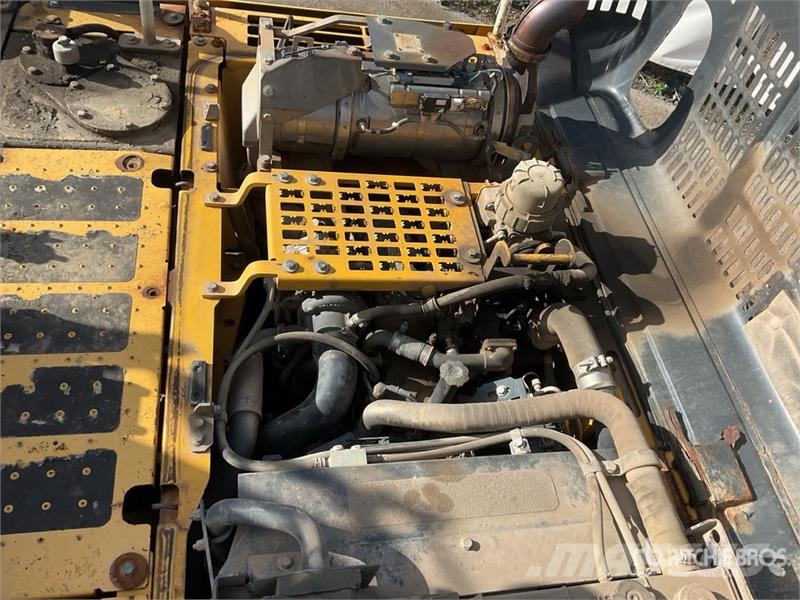 Komatsu PC210LC-10 Tracked Excavator Crawler excavators