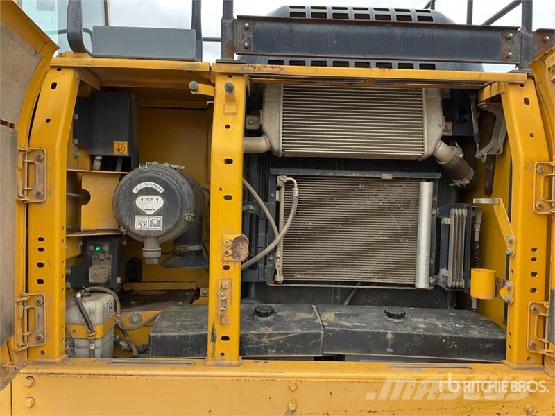 Komatsu PC210LC-10 Tracked Excavator Bageri gusjeničari