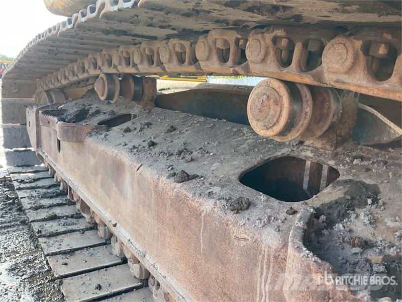 Komatsu PC210LC-10 Tracked Excavator Crawler excavators