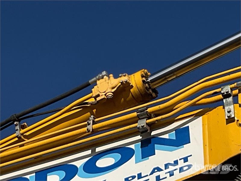 Komatsu PC210LC-10 Tracked Excavator Bandgrävare