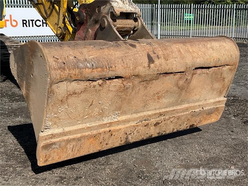 Komatsu PC210LC-11E0 Tracked Excavator Crawler excavators