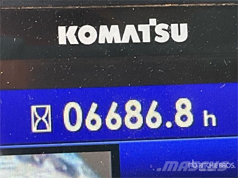 Komatsu PC210LC-11E0 Tracked Excavator Crawler excavators