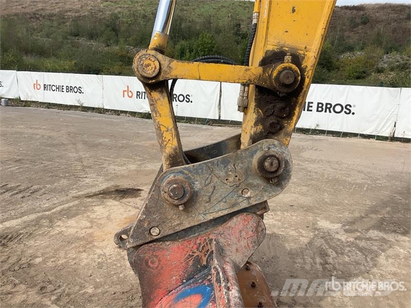 Komatsu PC210LC-11E0 Tracked Excavator Crawler excavators