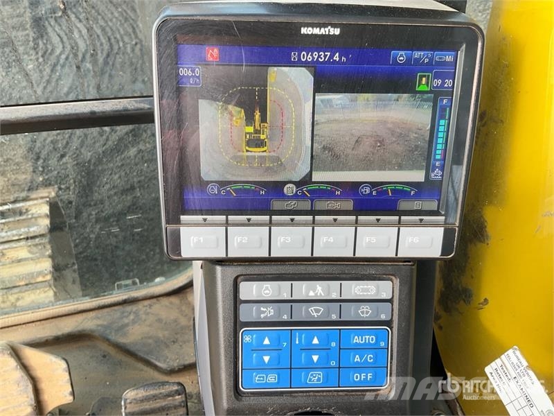 Komatsu PC210LC-11E0 Tracked Excavator Crawler excavators