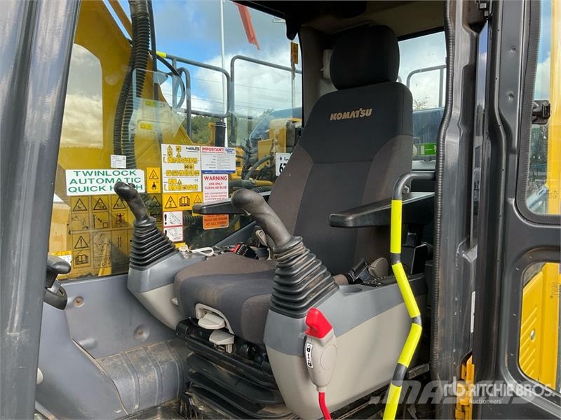 Komatsu PC210LC-11E0 Tracked Excavator Crawler excavators