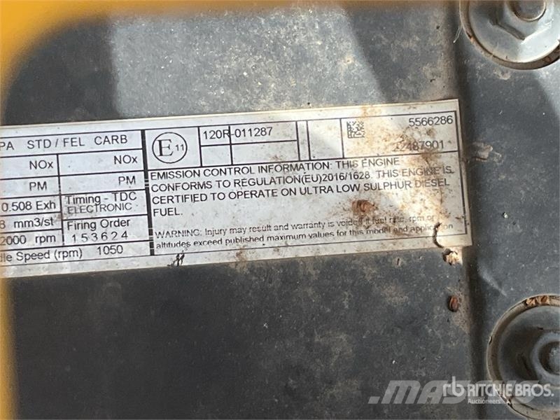 Komatsu PC210LC-11E0 Tracked Excavator Crawler excavators