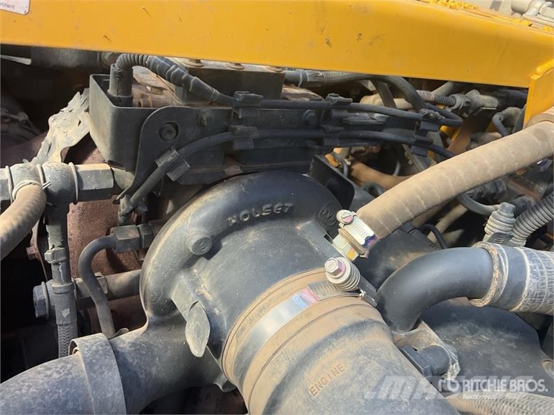 Komatsu PC210LC-11E0 Tracked Excavator Crawler excavators