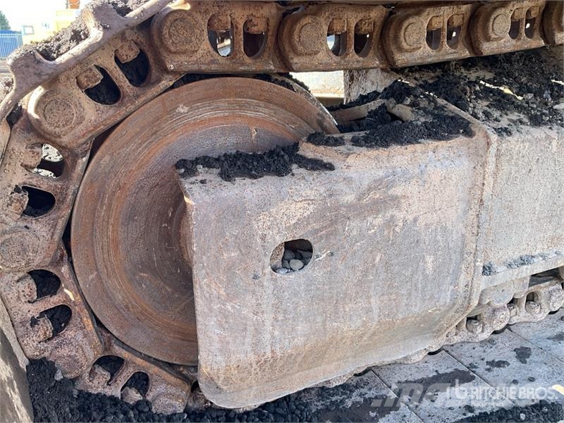 Komatsu PC210LC-11E0 Tracked Excavator Crawler excavators