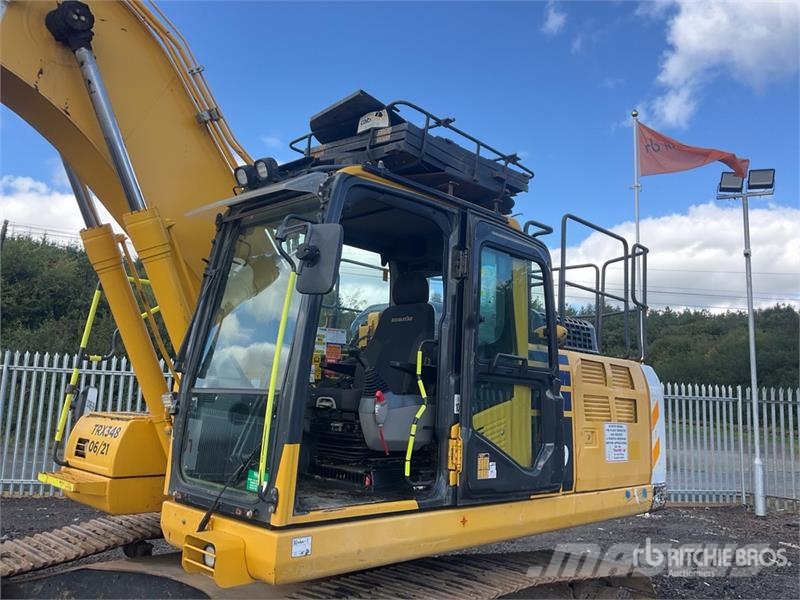 Komatsu PC210LC-11E0 Tracked Excavator Crawler excavators
