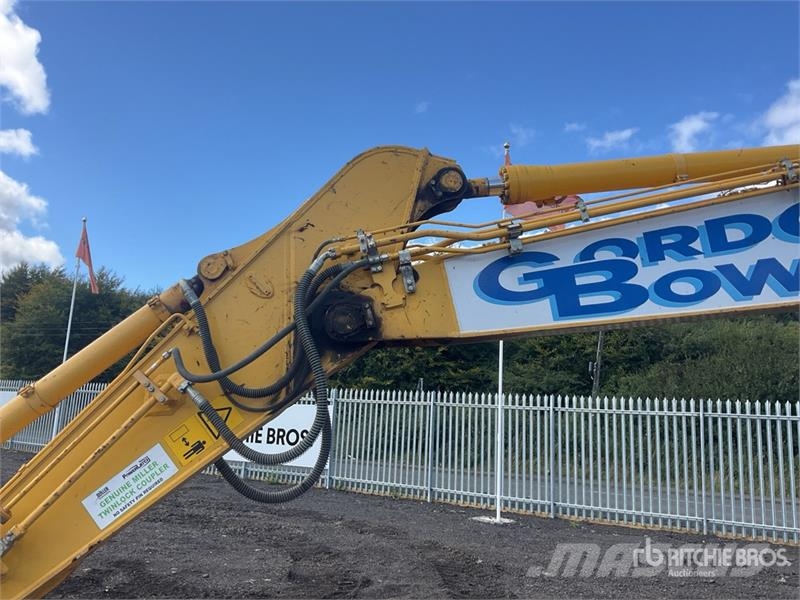 Komatsu PC210LC-11E0 Tracked Excavator Crawler excavators