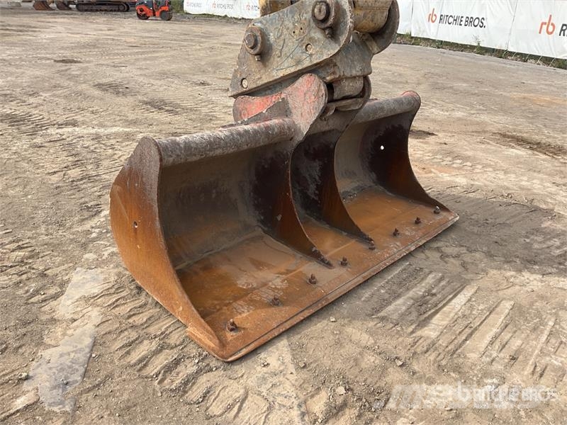 Komatsu PC210LC-11E0 Tracked Excavator Crawler excavators