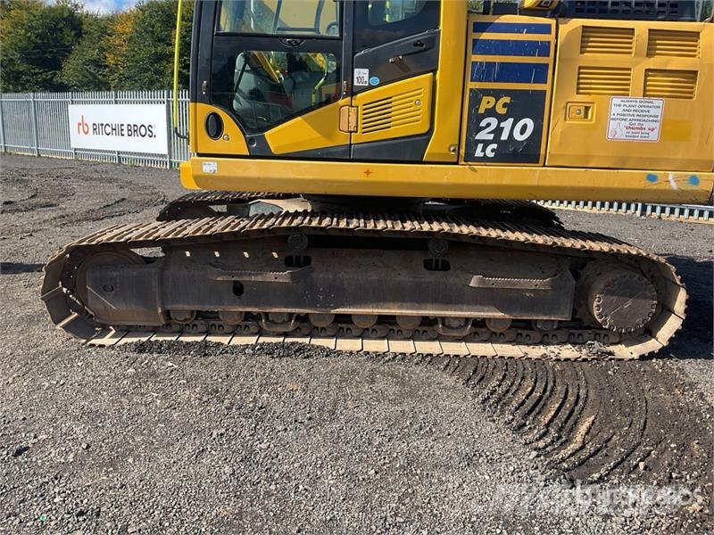 Komatsu PC210LC-11E0 Tracked Excavator Crawler excavators