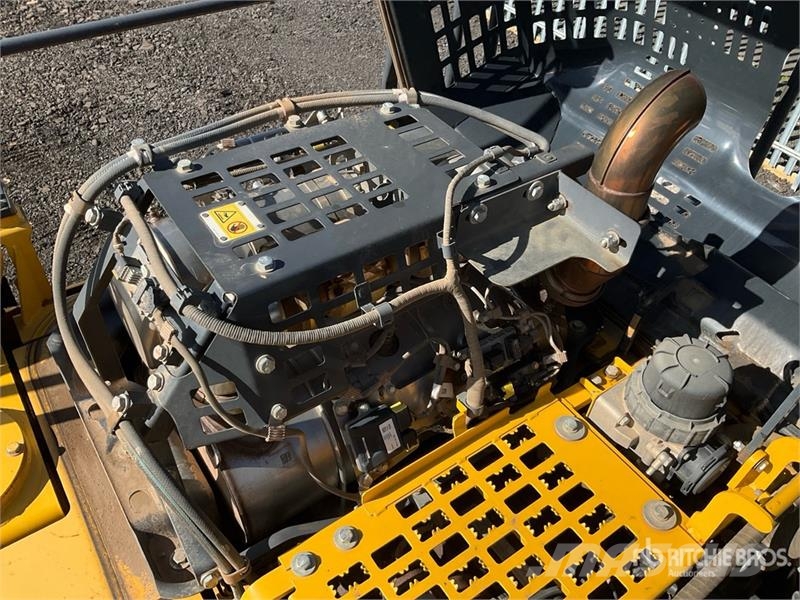 Komatsu PC210LC-11E0 Tracked Excavator Crawler excavators