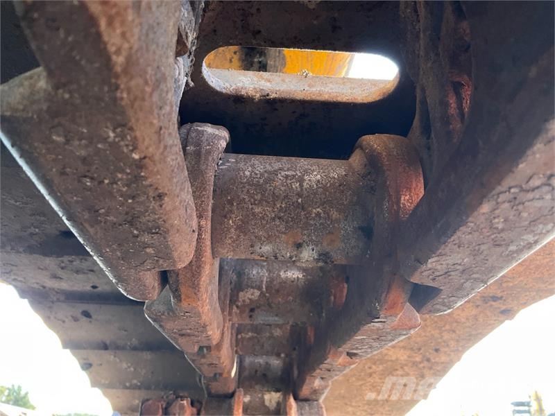 Komatsu PC210LC-11E0 Tracked Excavator Crawler excavators