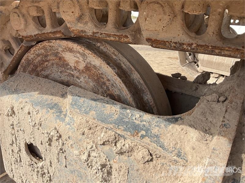 Komatsu PC210LC-11E0 Tracked Excavator Crawler excavators