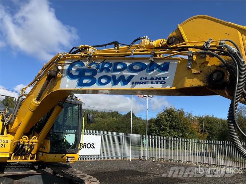 Komatsu PC210LC-11E0 Tracked Excavator Crawler excavators