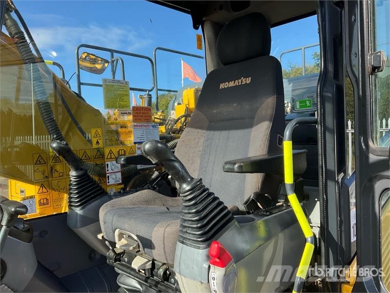 Komatsu PC210LC-11E0 Tracked Excavator Crawler excavators