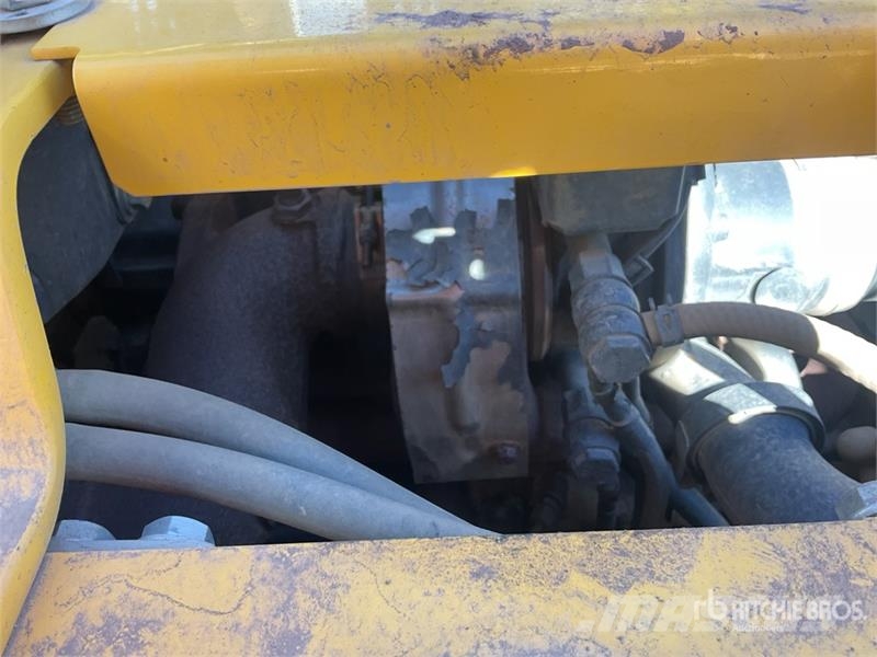 Komatsu PC210LC-11E0 Tracked Excavator Crawler excavators
